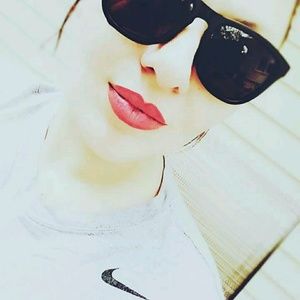 Meet your Posher, Alysia